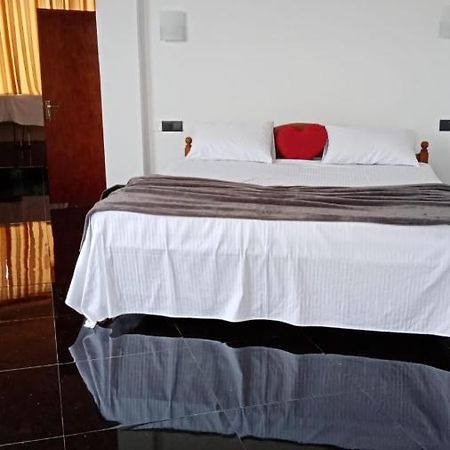 Air Vision 98 Hotel คาตุนายากา ภายนอก รูปภาพ