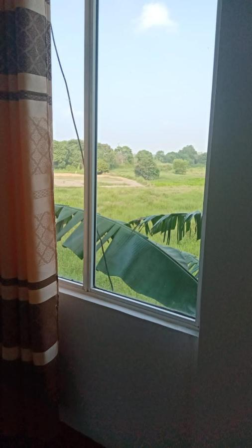 Air Vision 98 Hotel คาตุนายากา ภายนอก รูปภาพ
